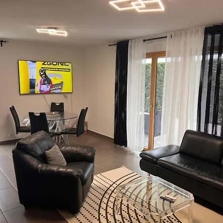 Apartment Red Jardin Tres Calme